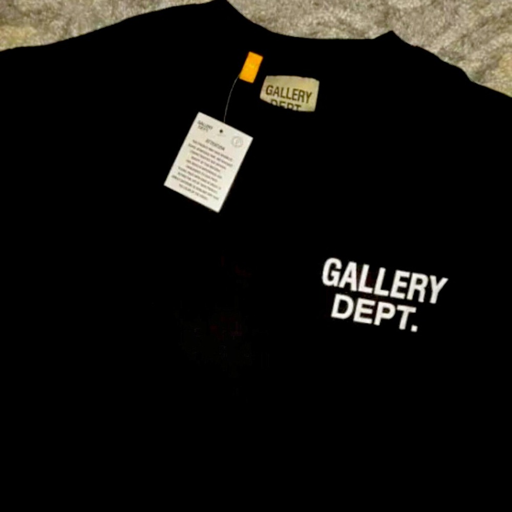 Black gallery dept shirt